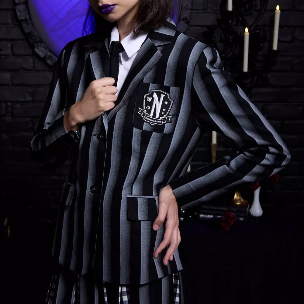 Wednesday Nevermore Academy Uniform‎ Blazer Hot Topic Addams Costume Cosplay